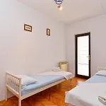 Nera شقة