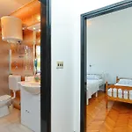 شقة Nera
