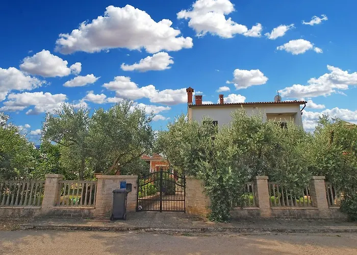 Nera Διαμέρισμα *